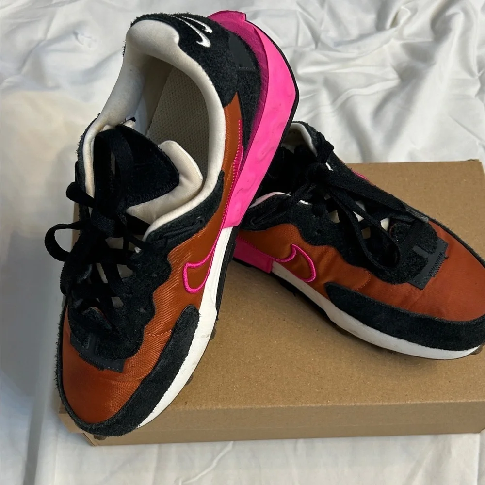 Nike Waffle One Sneakers Women’s Size 7.5 Black Brown Pink Running Shoes
